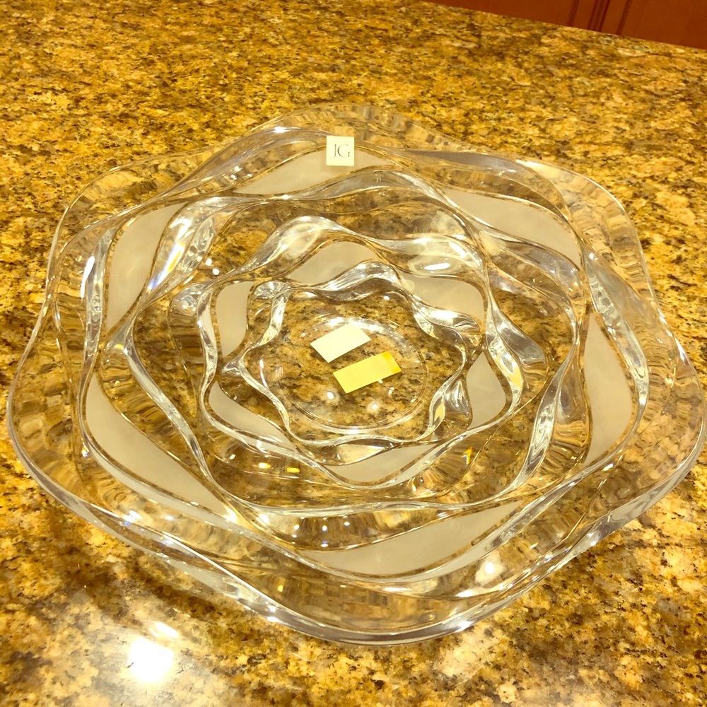 Crystal serving dish